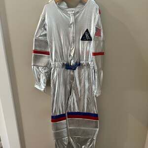 Pottery Barn Kids Light-Up Astronaut Halloween Costume size 7/8